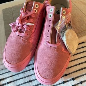 Vans - LA union x - new with tags - no box